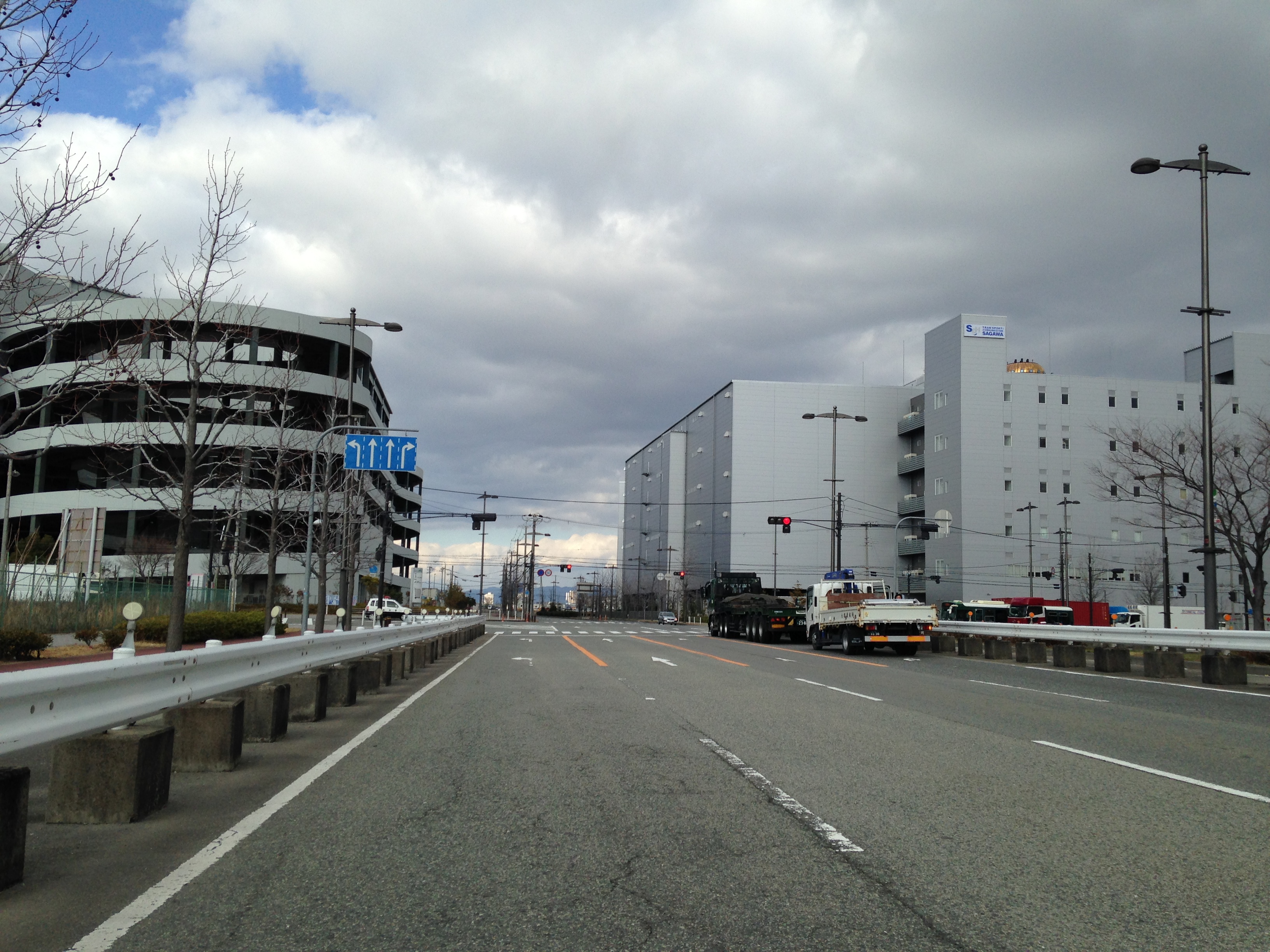 sakisima-right